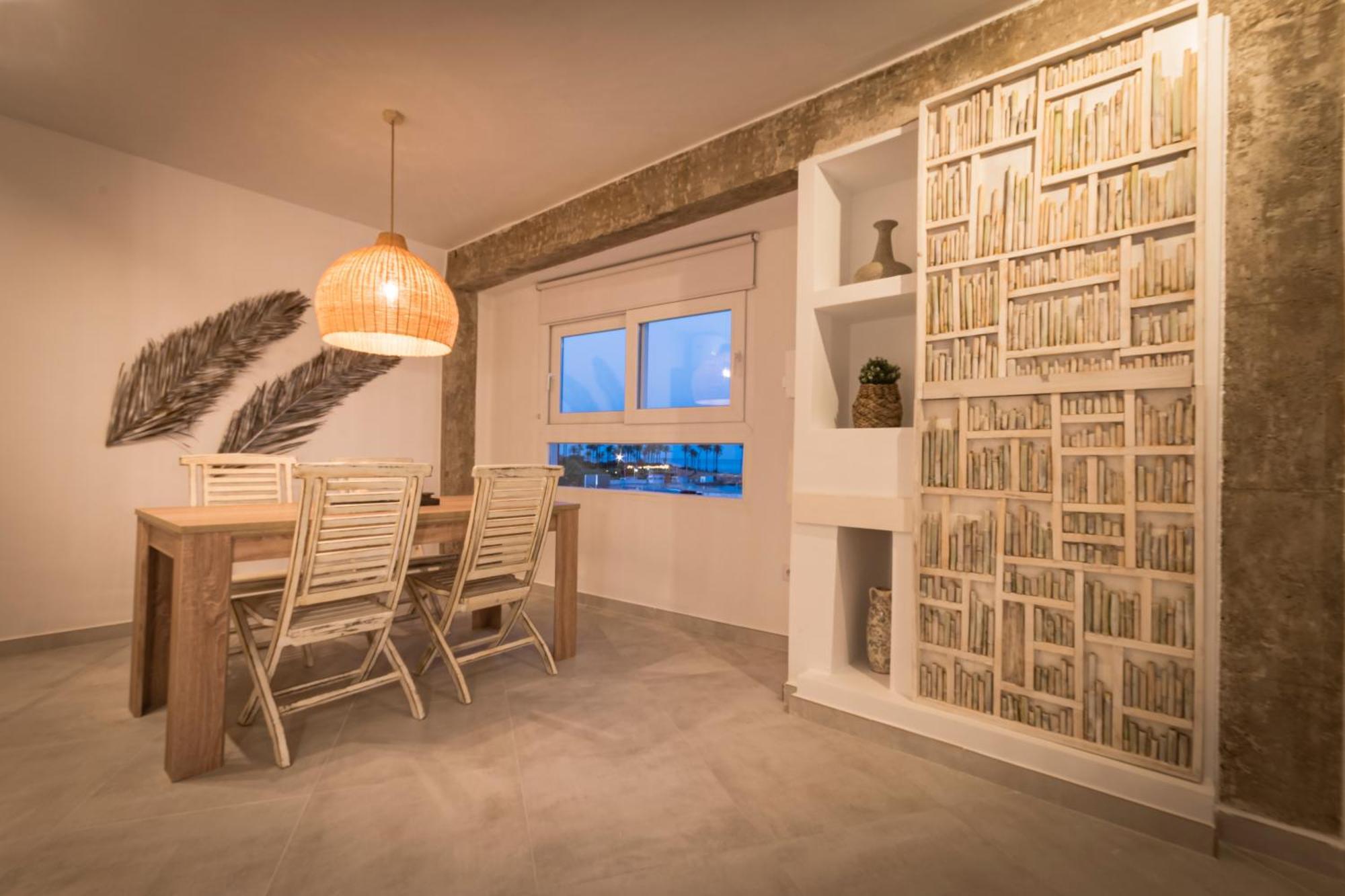 K-Moon By Nuka Homes Platja de Larenal Екстериор снимка
